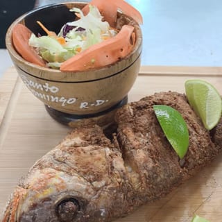 Pescado Rojo Frito / Fried Red Snapper MEDIANO