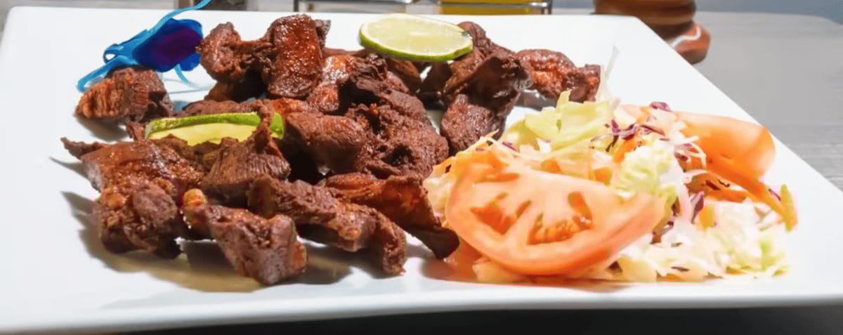 Masita De Cerdo Frito / Fried Pork Chunks.