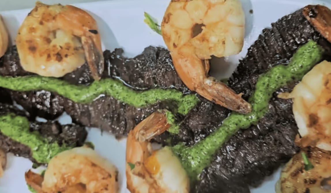 Churrasco Y Camarones / Skirt Steak and Shrimp.