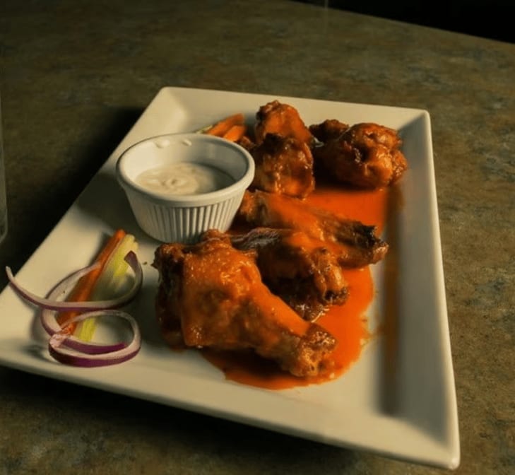 Alitas De Pollo Búfalo (6) / Buffalo Chicken Wings (6).
