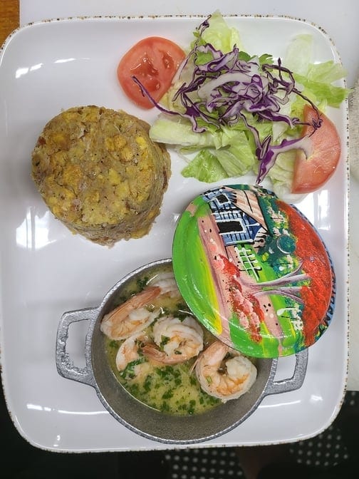 Mofongo De Camarones Al Ajillo / Al Ajillo Shrimp Mofongo.